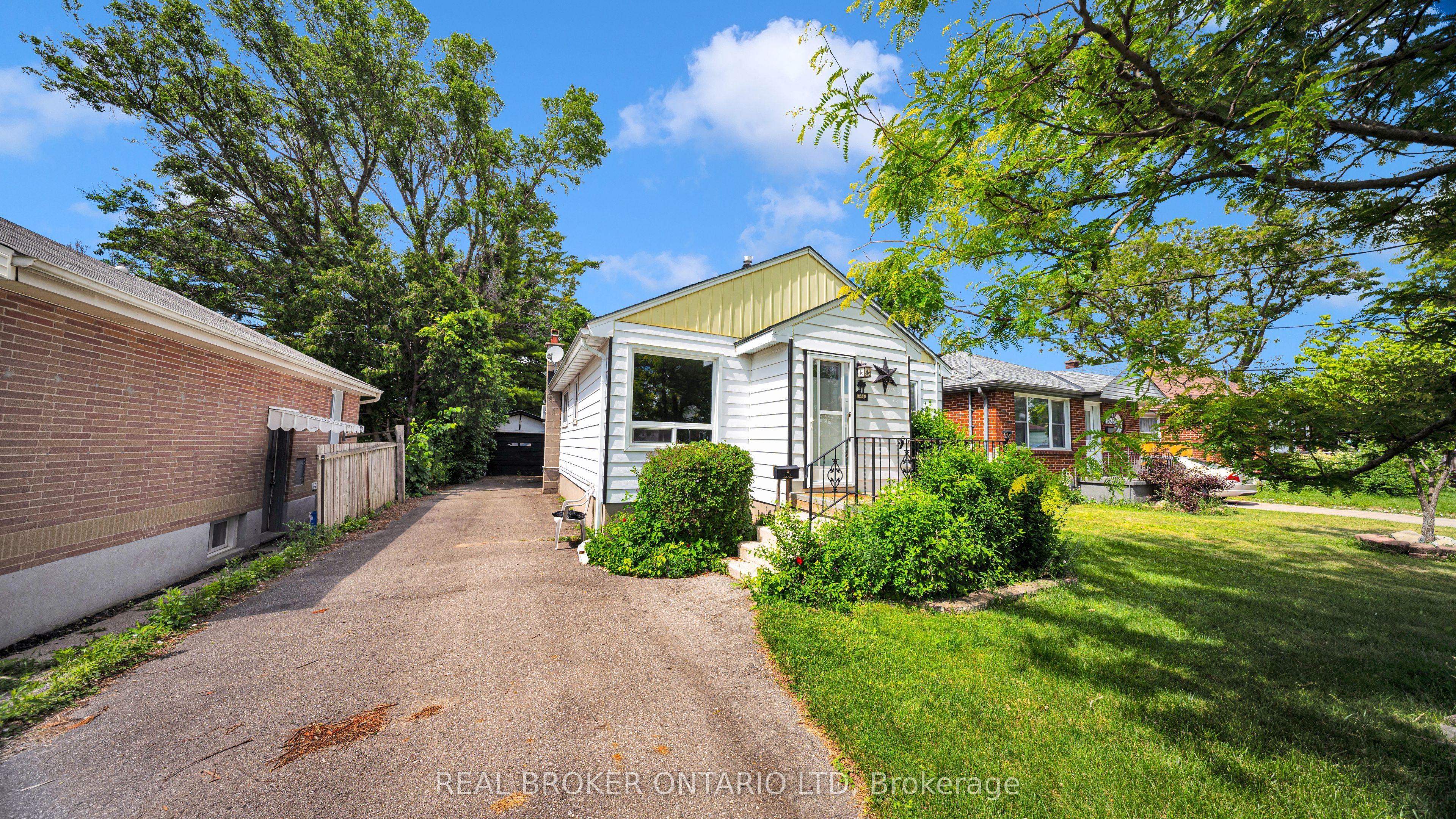 1624 Leonard Street — photo 1