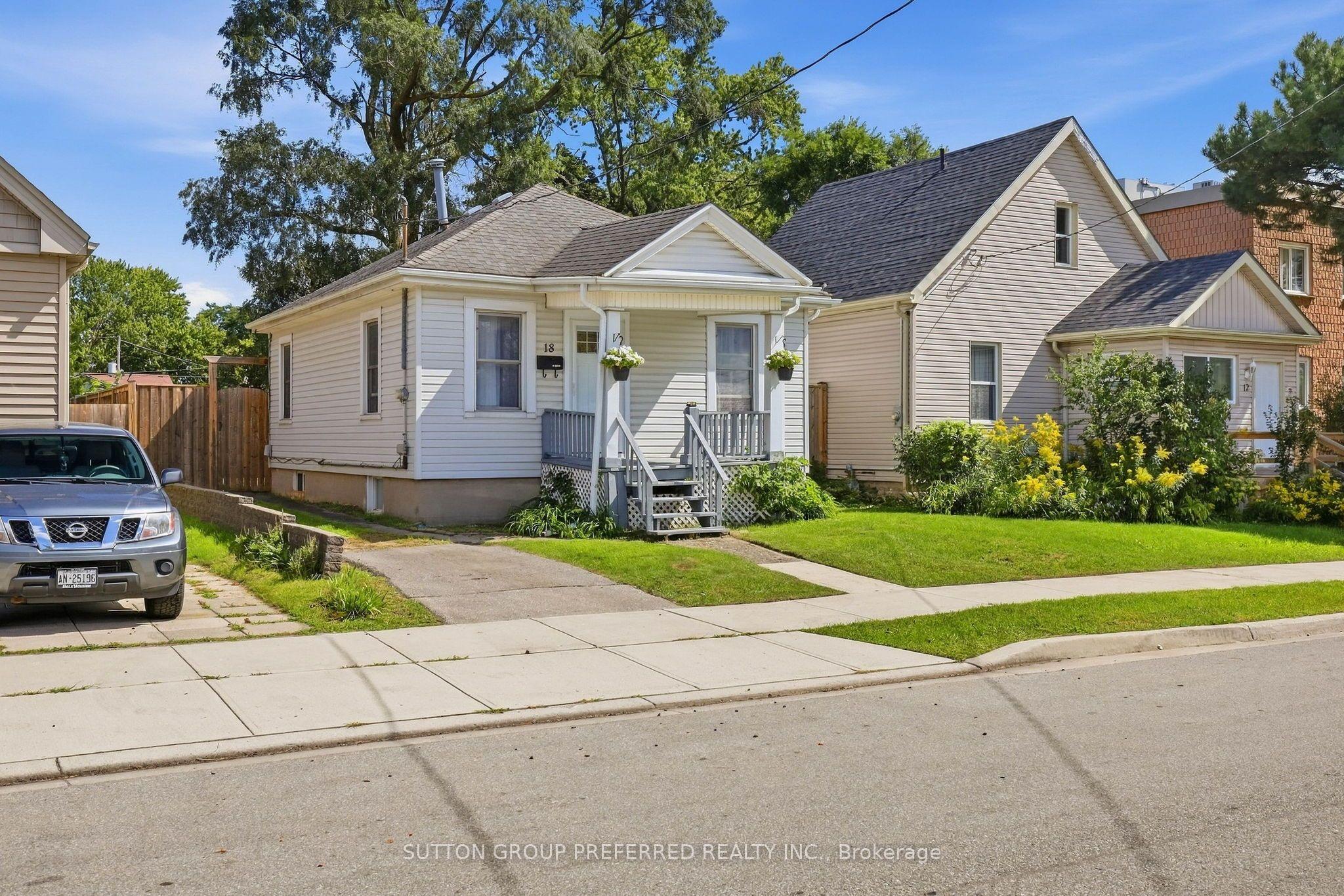 18 Hyla Street — photo 1