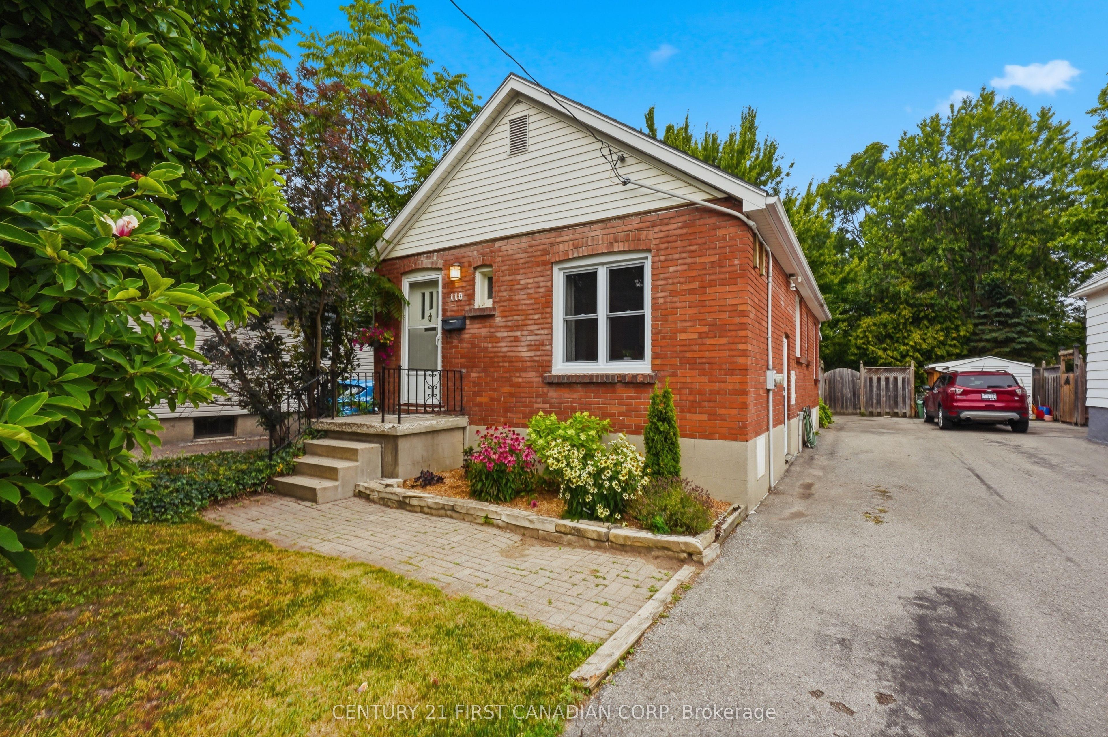 110 Emery Street E, Unit 110 — photo 1