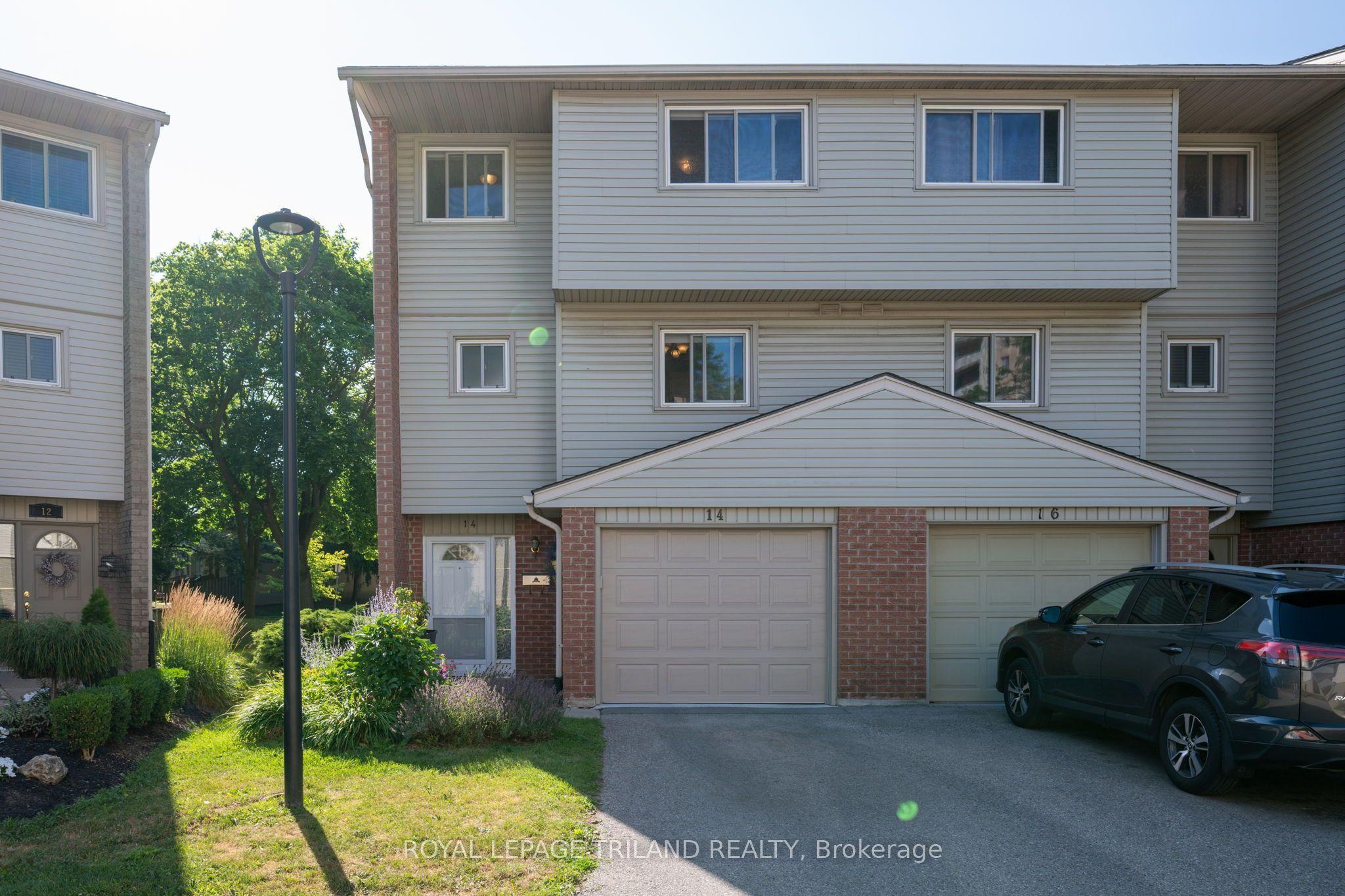 300 Sandringham Crescent, Unit 14 — photo 1