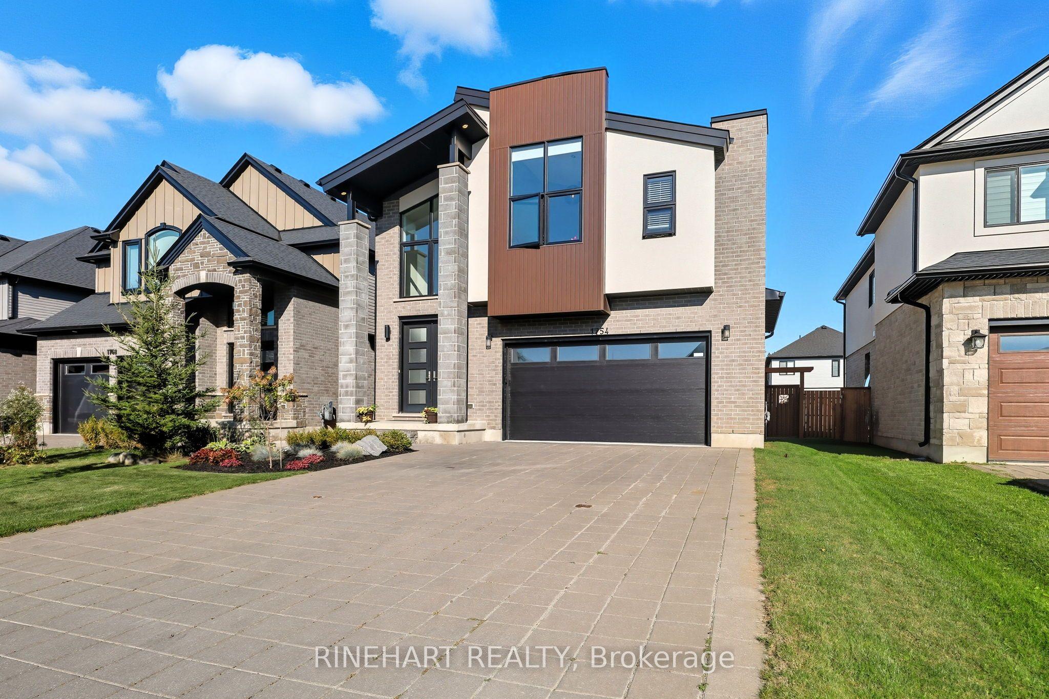 1754 Brayford Avenue — photo 1