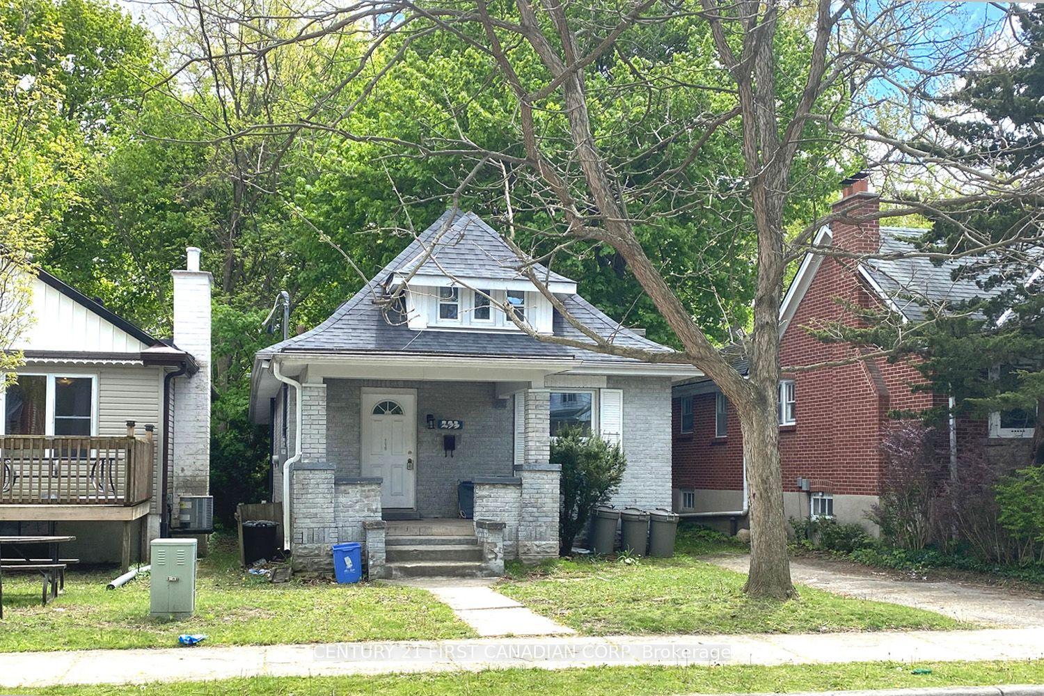233 BERNARD Avenue — photo 1