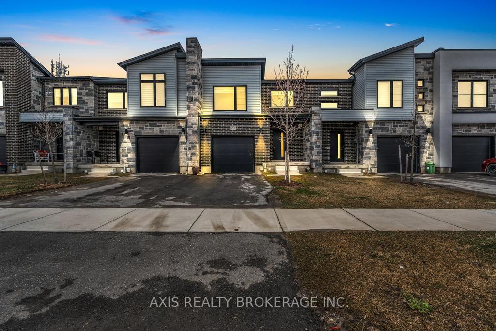 2978 Turner Crescent — photo 1