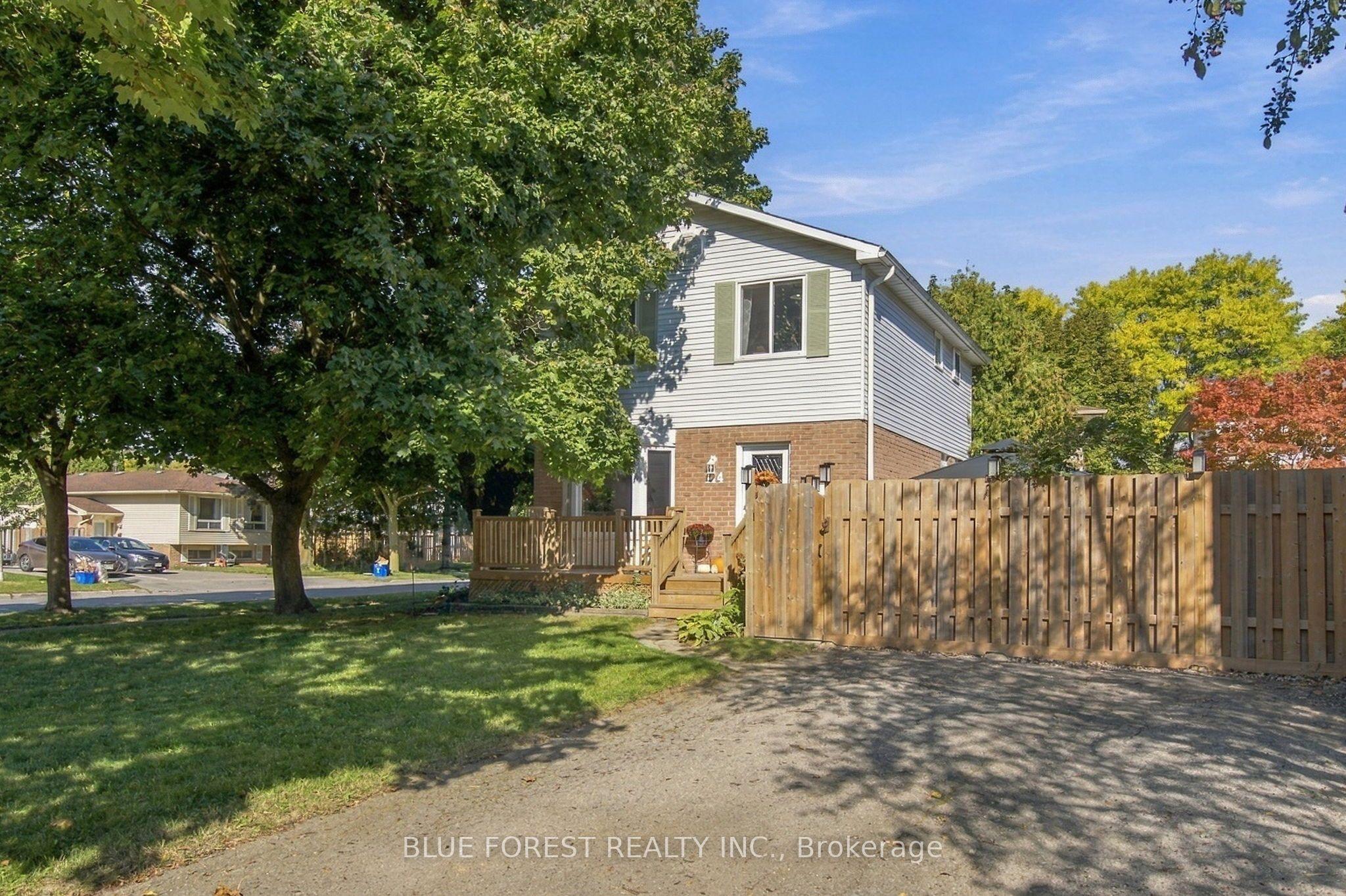 114 HEARTHSIDE Place — photo 1