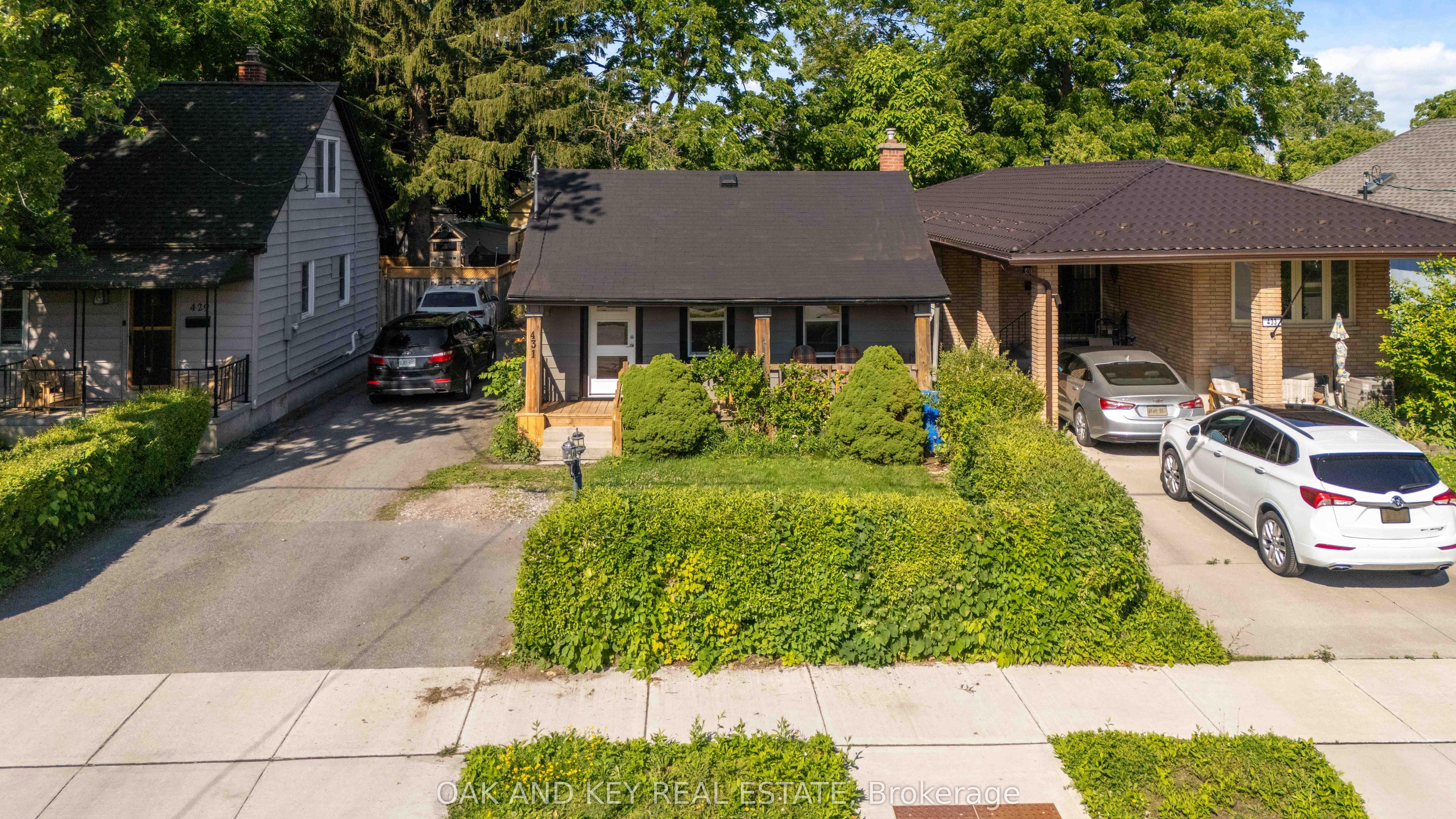 431 Burdick Place — photo 1