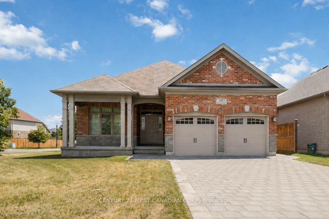 3183 Pincombe Drive — photo 1