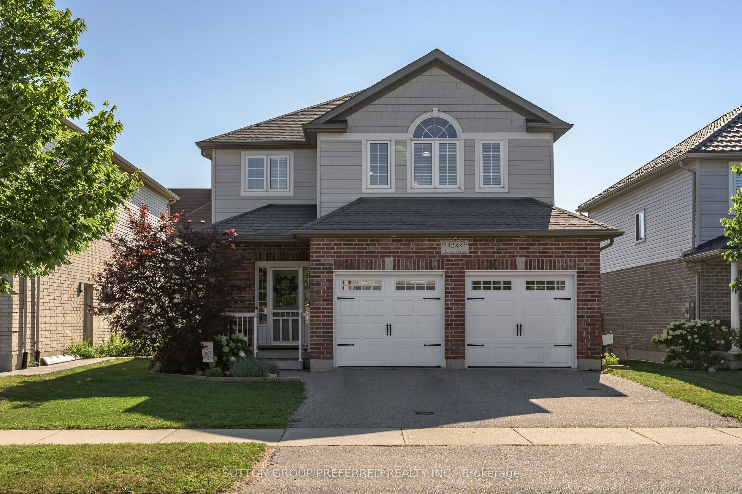 3288 Turner Crescent — photo 1
