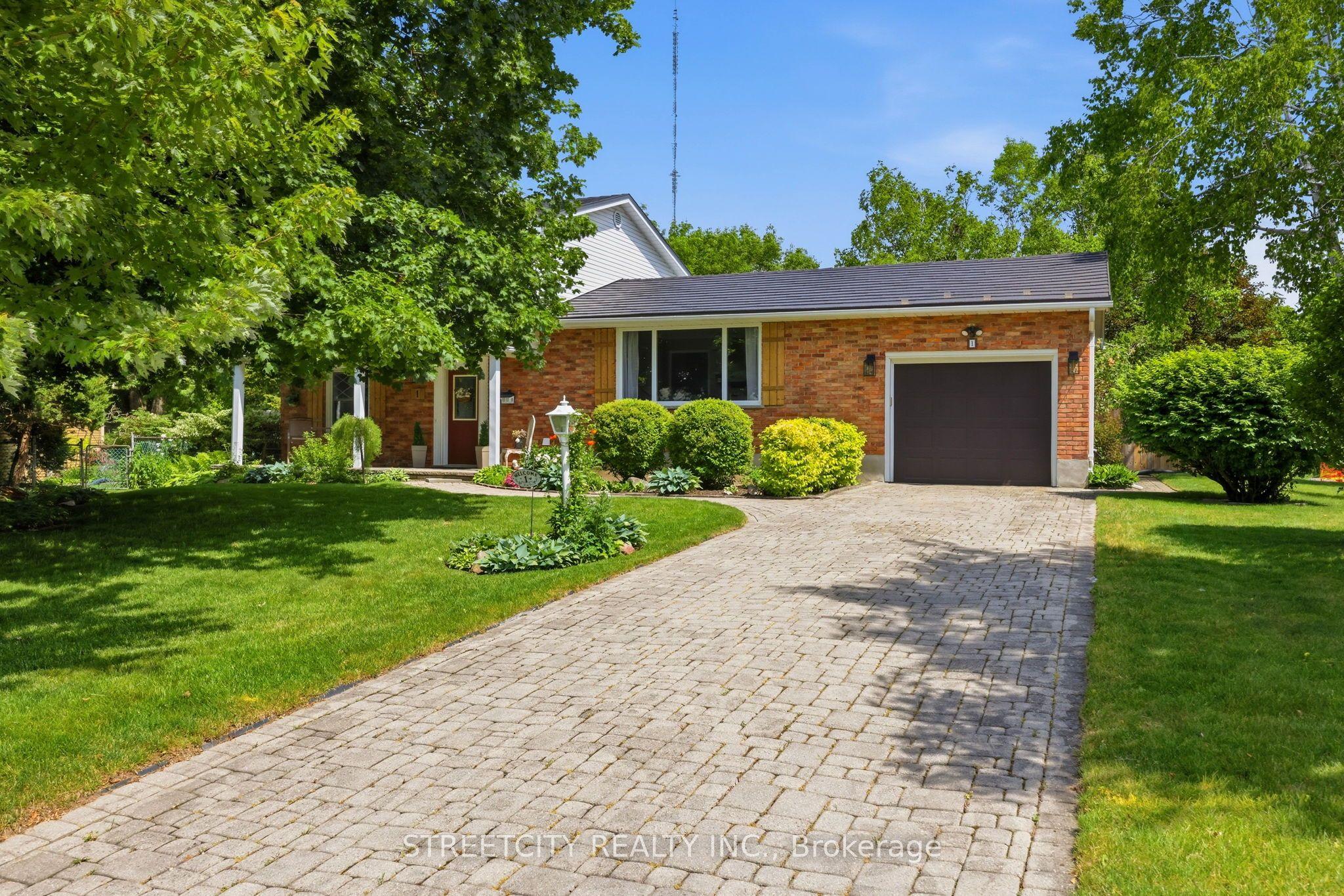 1 Jason Court — photo 1