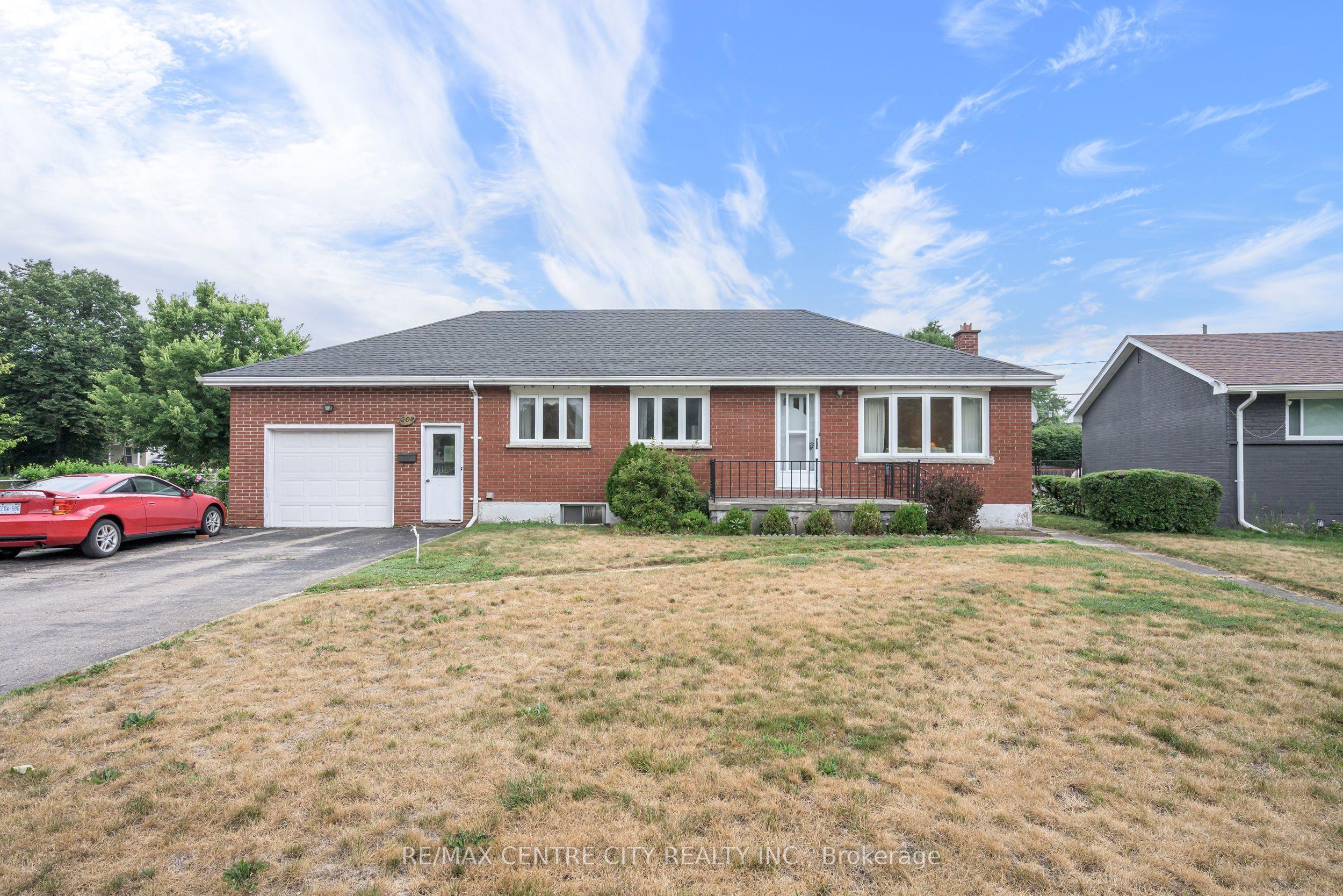 208 NIAGRA Street — photo 1