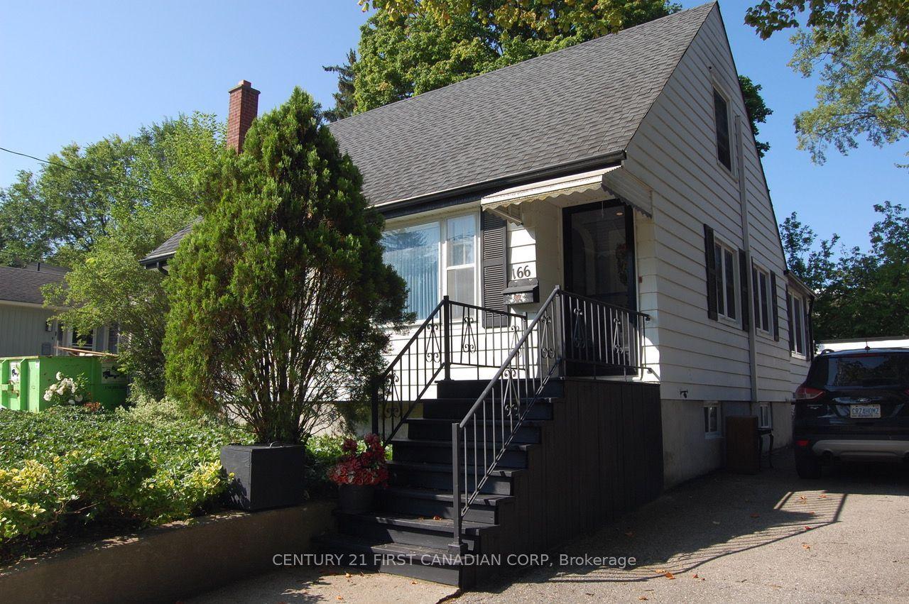 166 Foster Avenue — photo 1