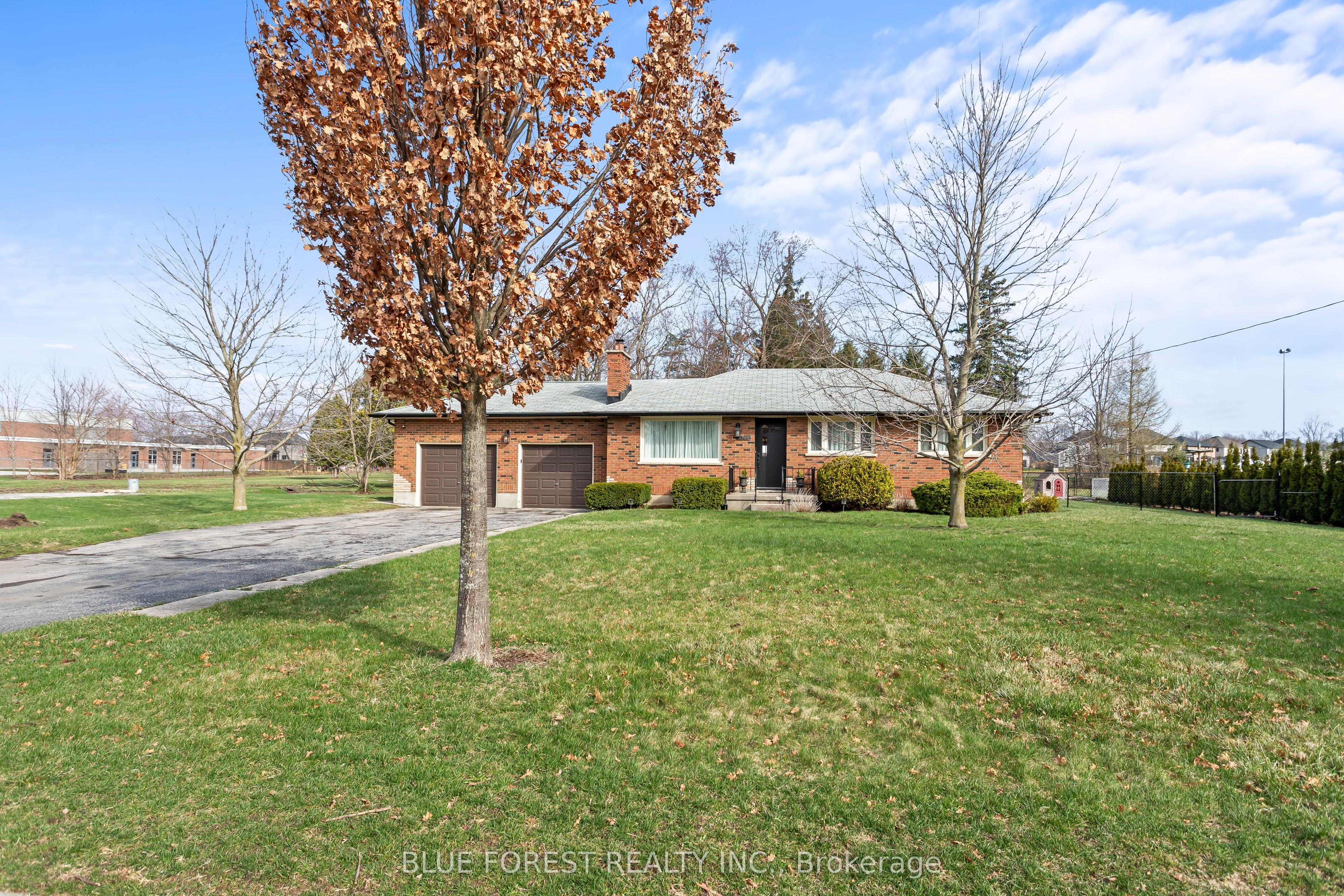 6742 James Street — photo 1
