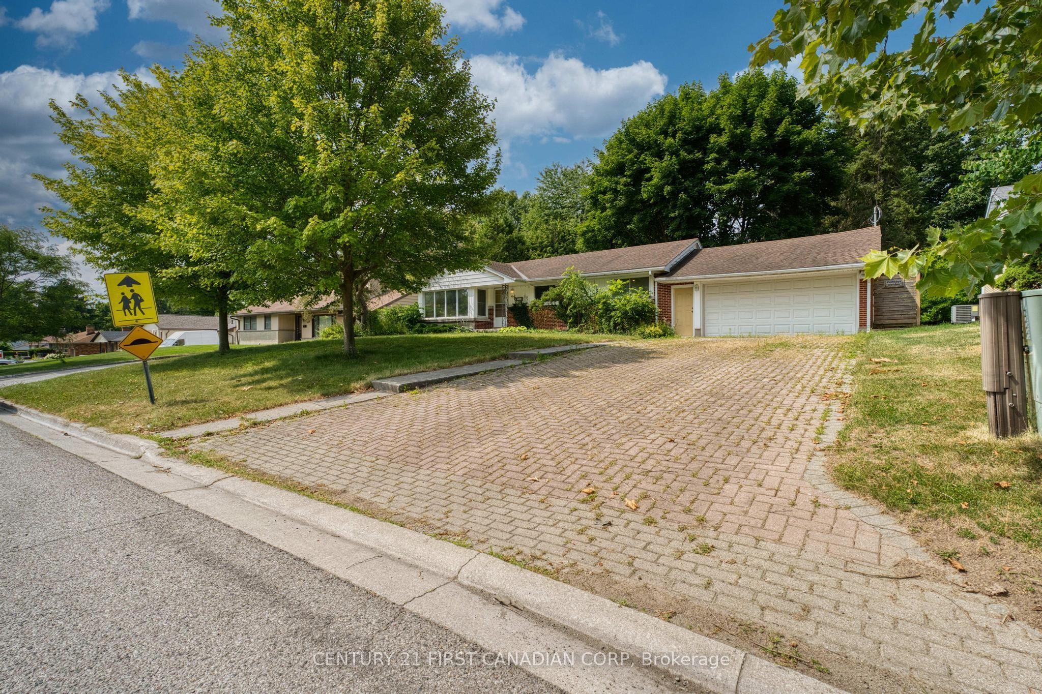478 COOMBS Avenue — photo 1