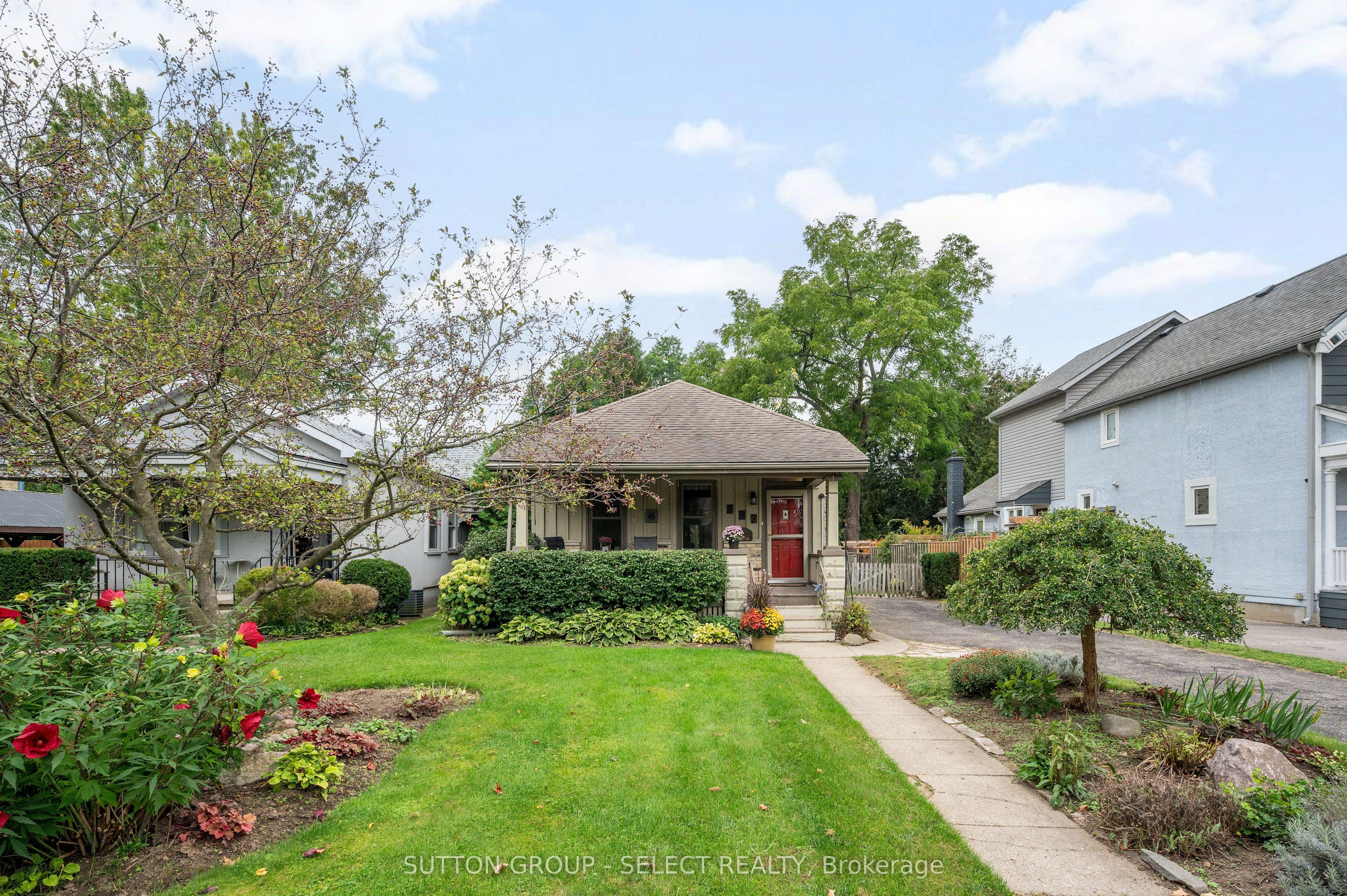 797 Colborne Street — photo 1
