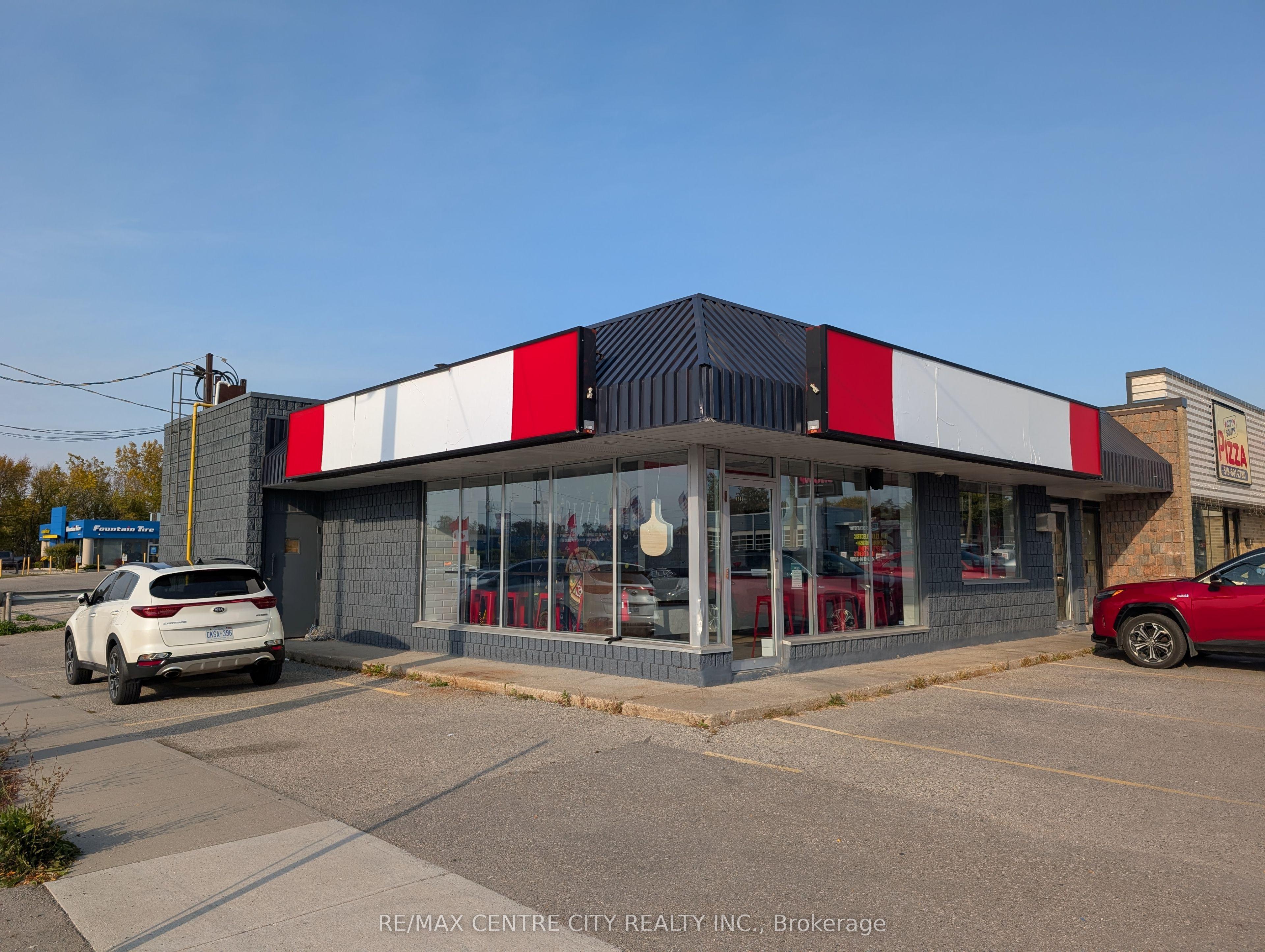 1544 Dundas Street — photo 1