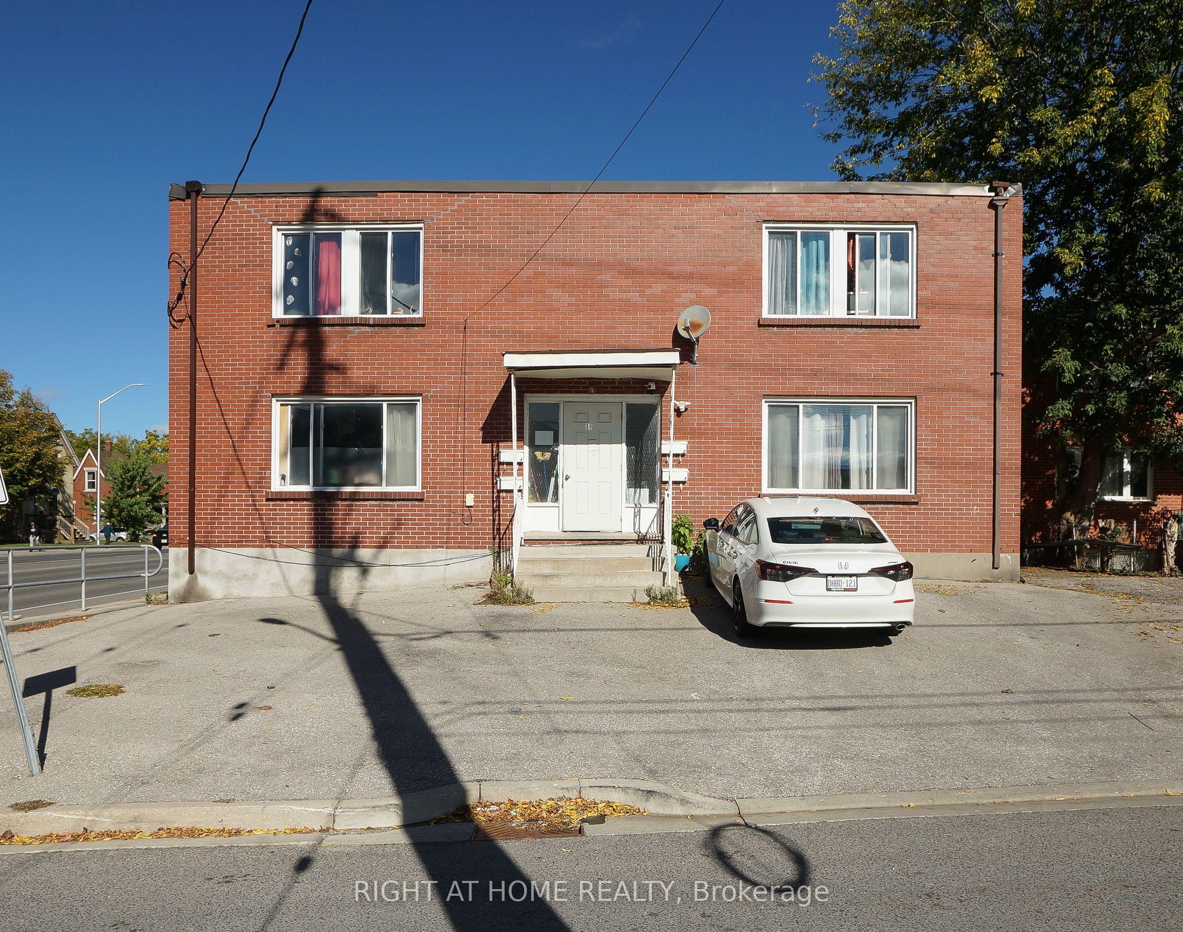 59 Saunby Street N — photo 1