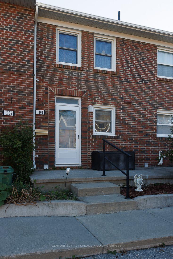1104 Southdale Road E, Unit 13 — photo 1