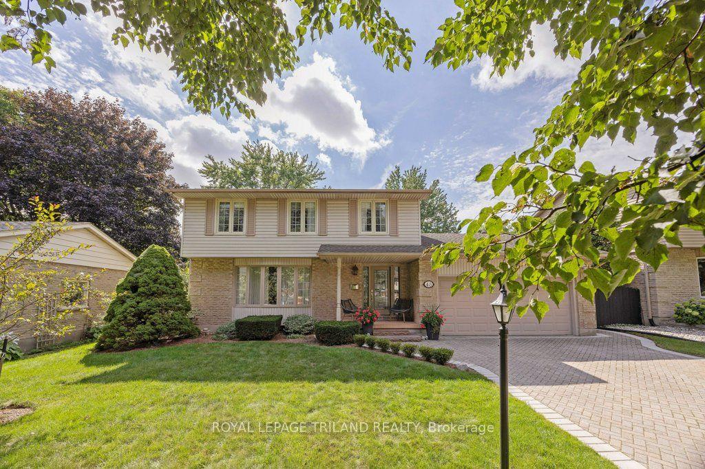 48 Westbury Avenue — photo 1