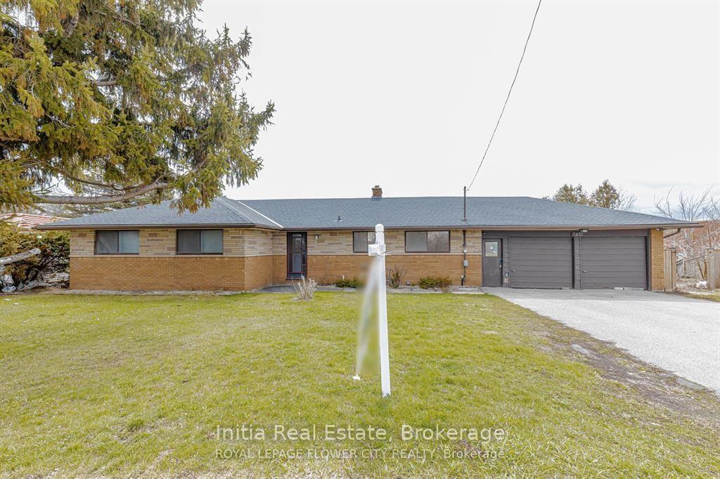 1421 Fanshawe Park Road E — photo 1